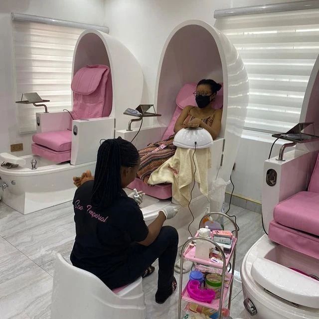 PENDITCURE & MANICURE